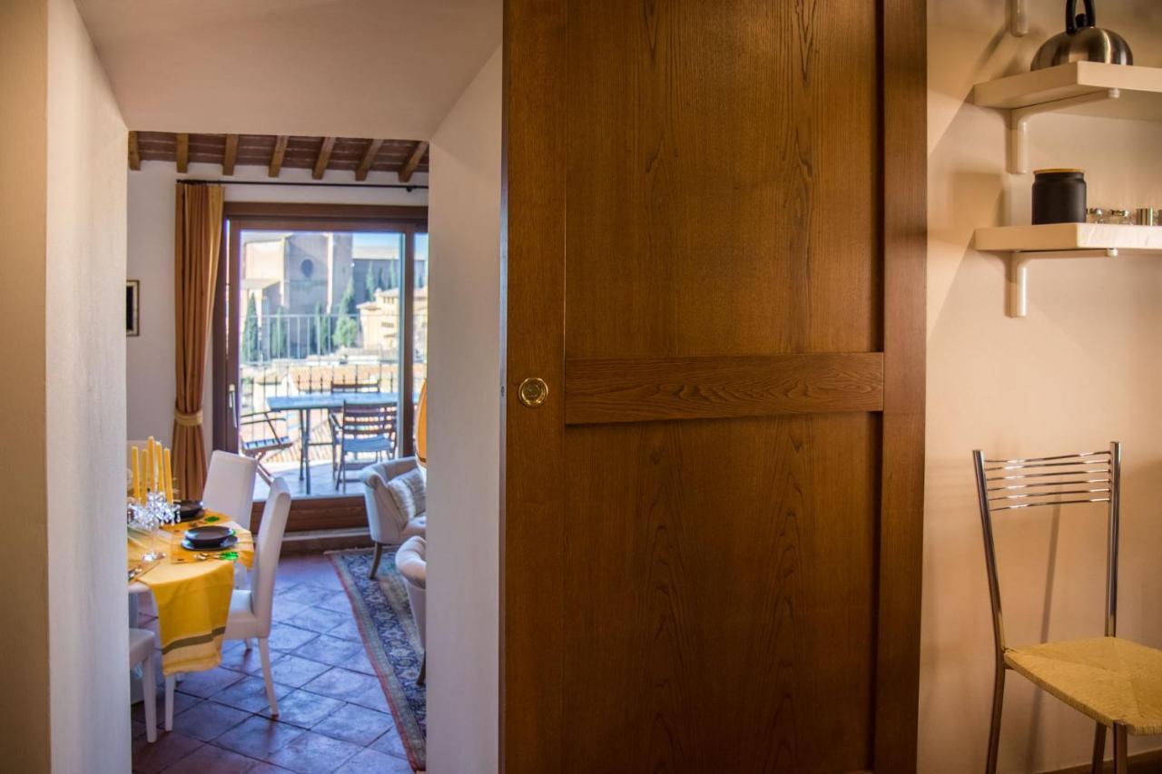 Apartamento La Terrazza Sul Duomo Siena Exterior foto